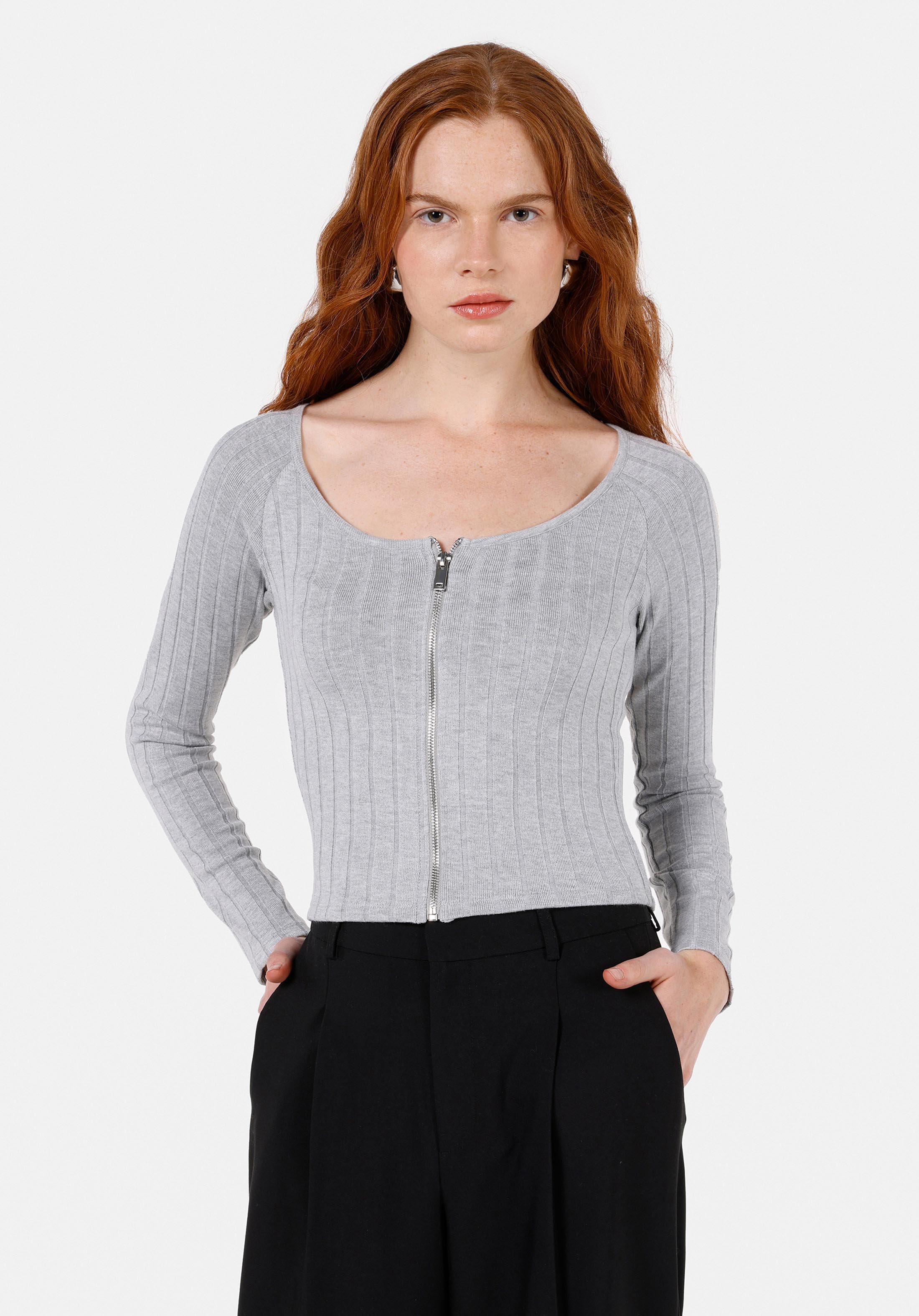 Показати інформацію про Блуза З Довгим Рукавом Жіноча Сіра  Cl1072719