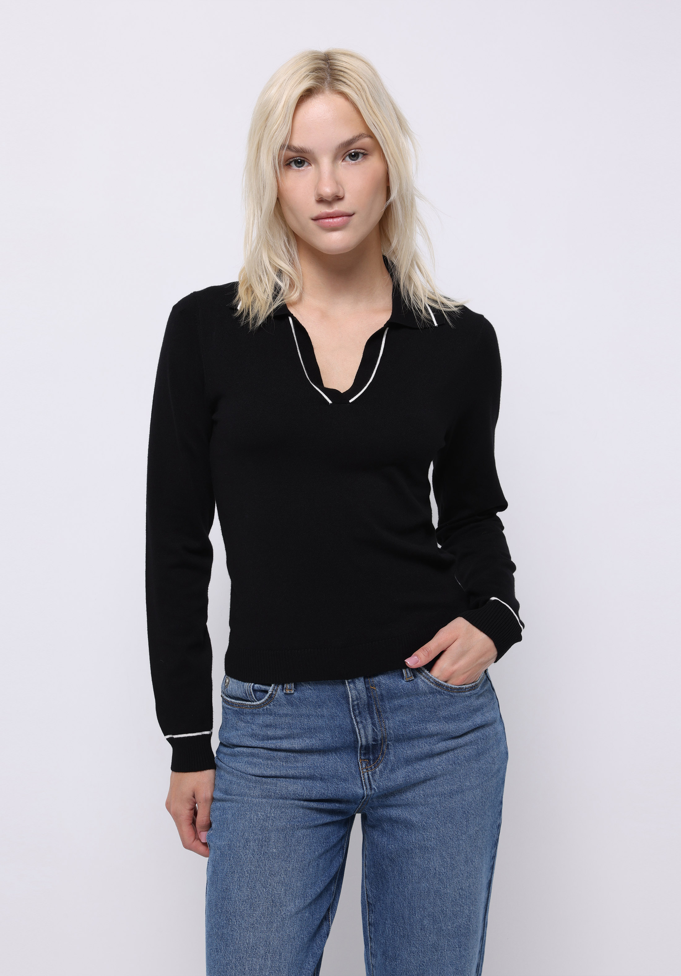 Показати інформацію про Светр Жіночий Чорний  Cl1076351