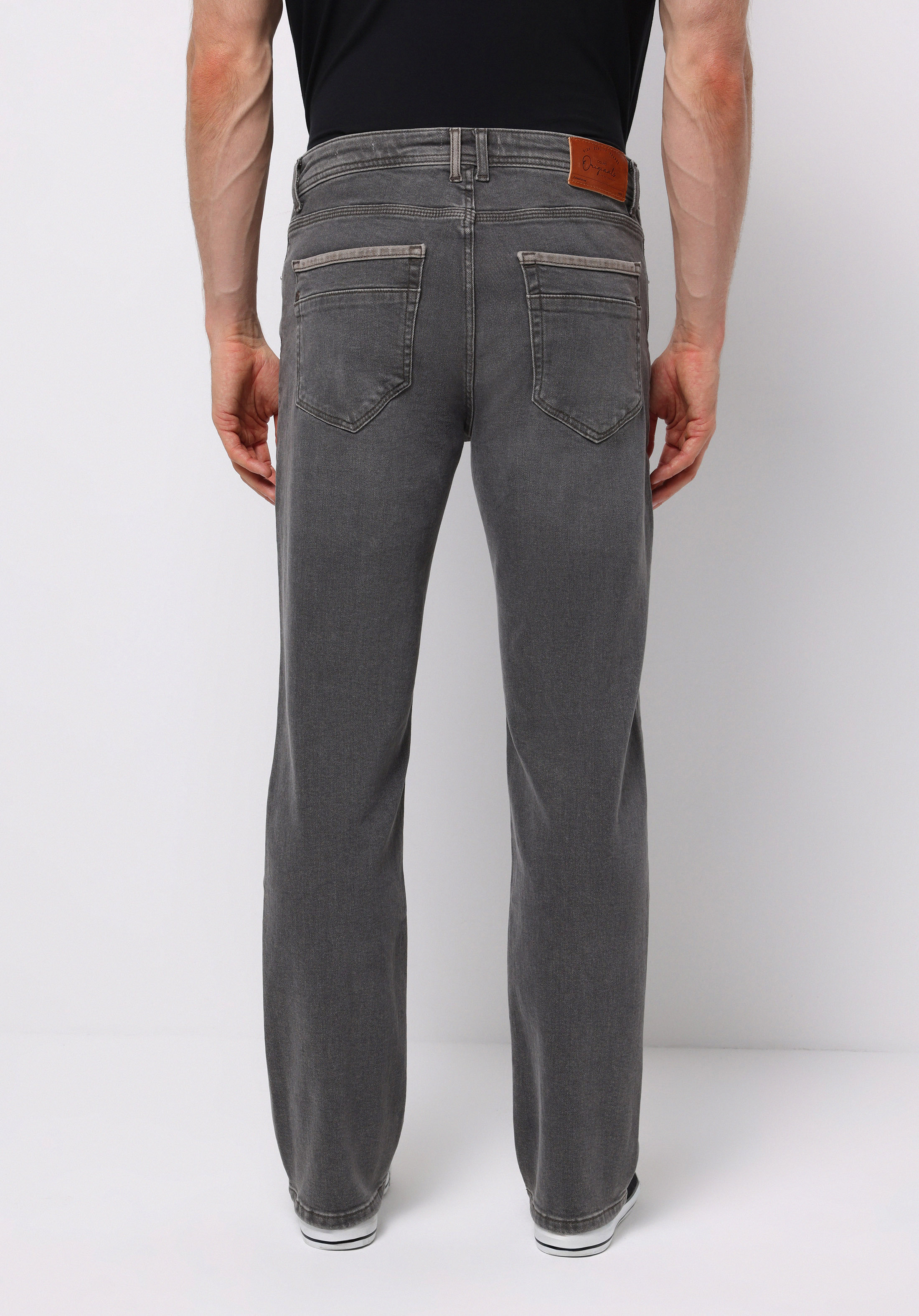 Показати інформацію про 045 David Джинси Чоловічі Чорні Класичного Крою Cl1076981