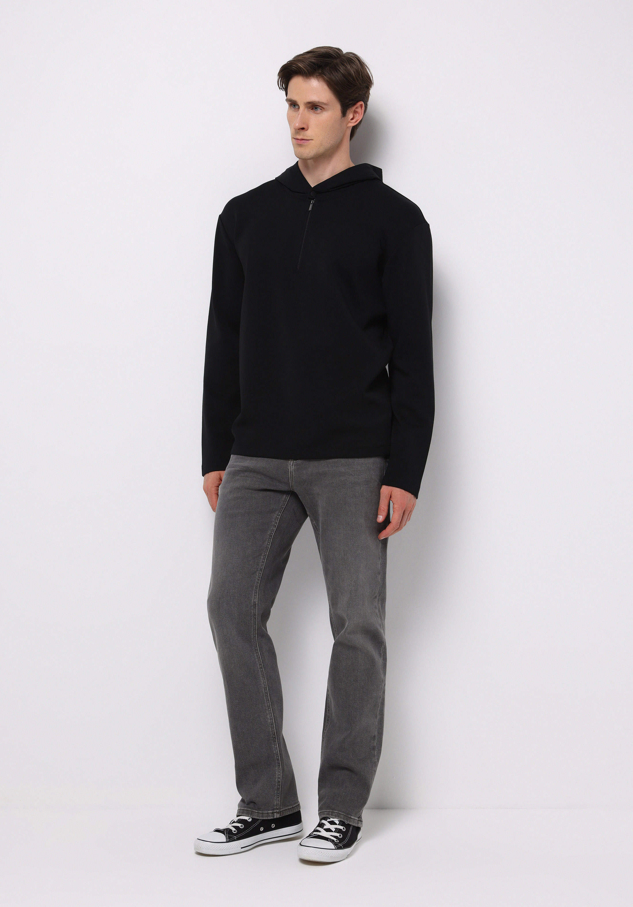 Показати інформацію про 045 David Джинси Чоловічі Чорні Класичного Крою Cl1076981