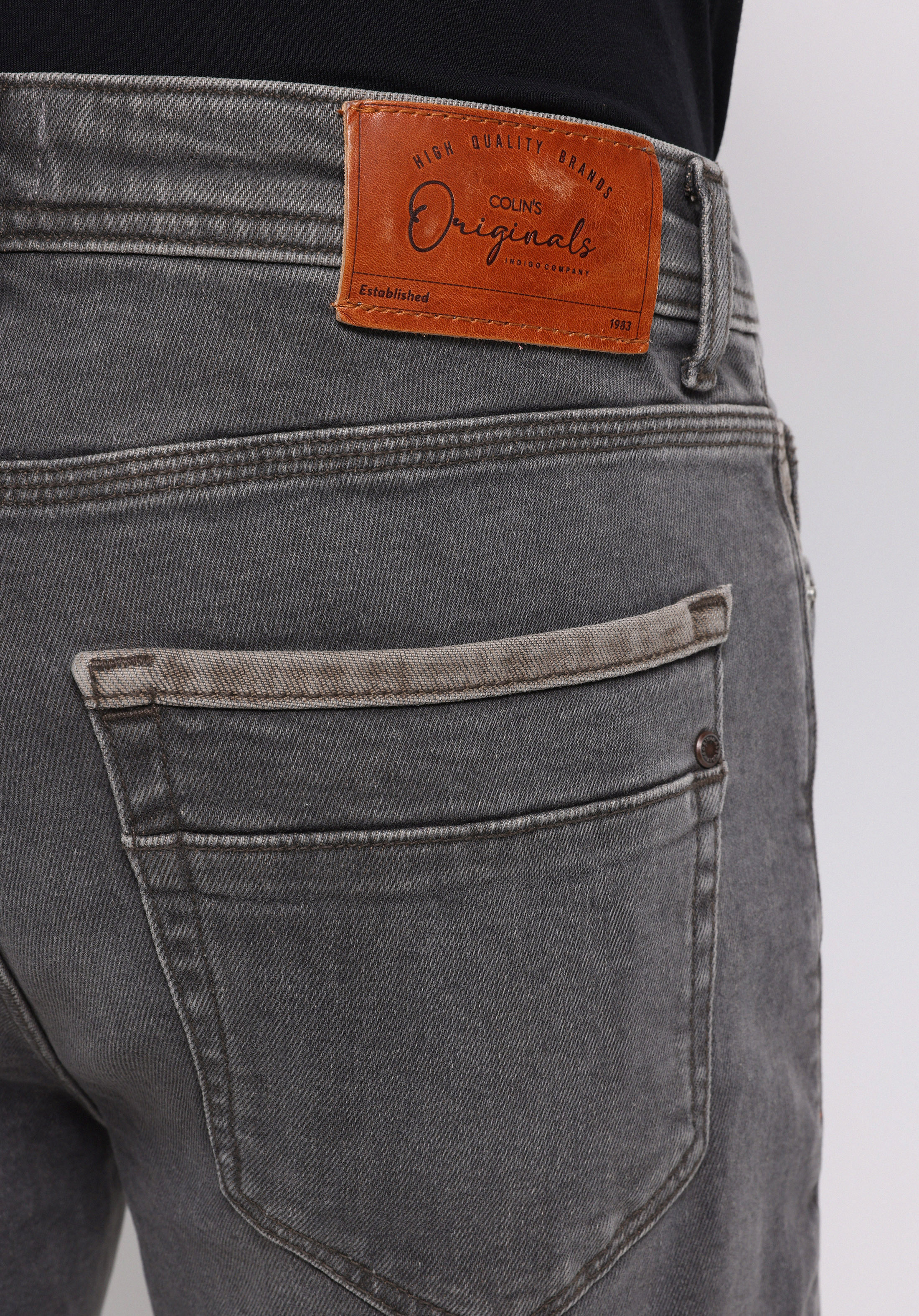 Показати інформацію про 045 David Джинси Чоловічі Чорні Класичного Крою Cl1076981