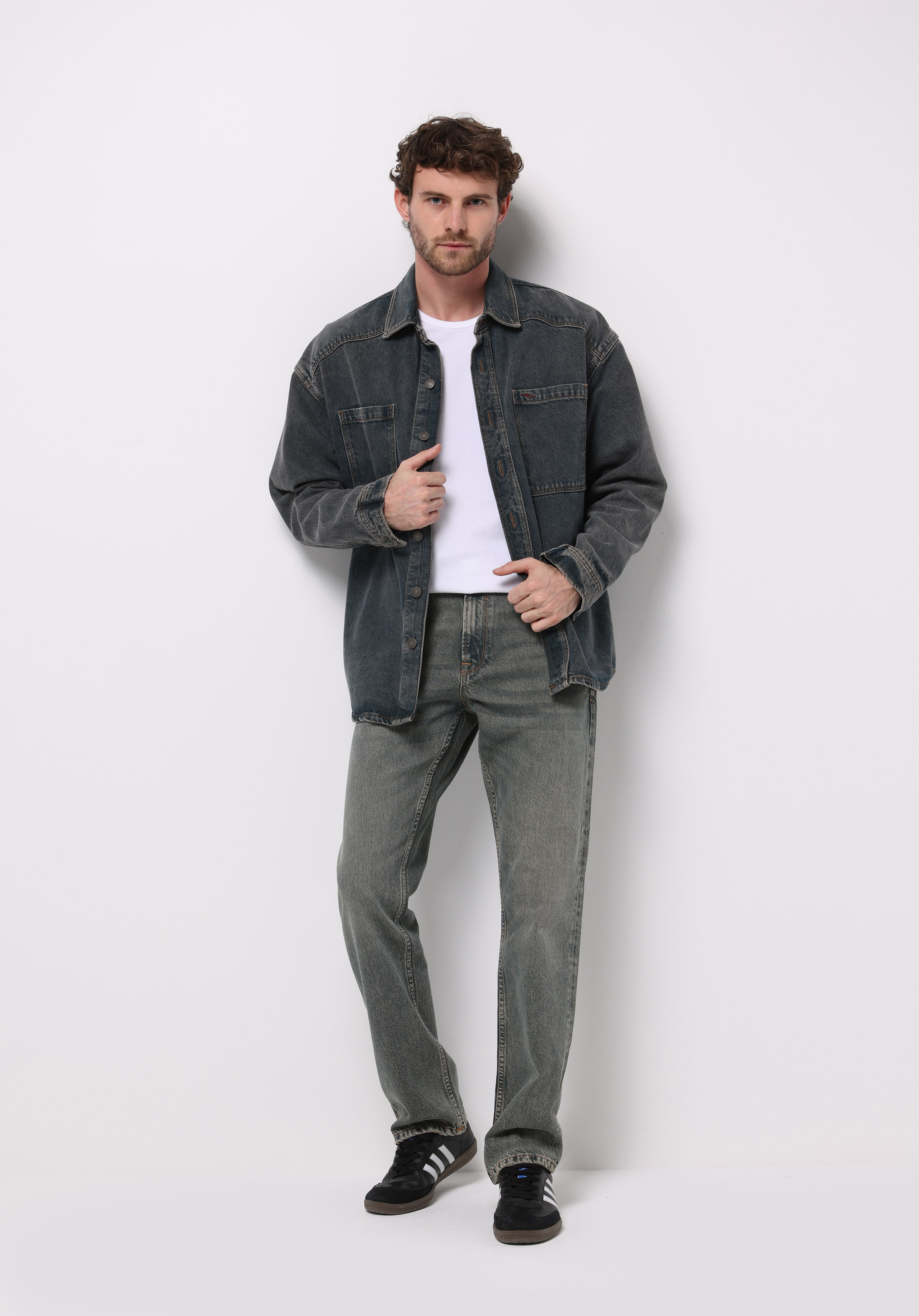 Показати інформацію про 045 David Джинси Чоловічі Блакитні Класичного Крою Cl1076800