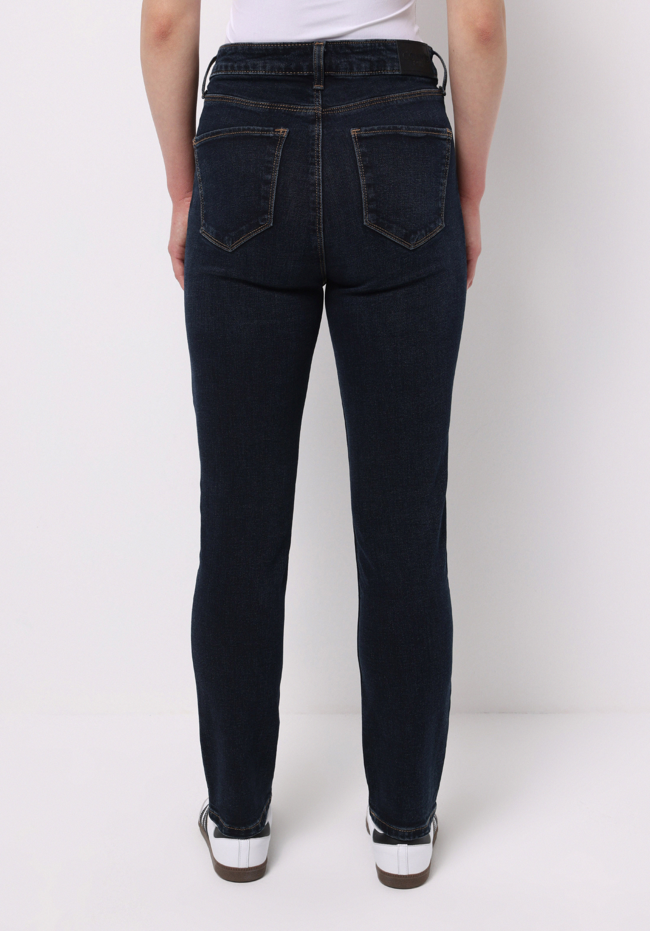 Показати інформацію про 703 Carla Джинси Жіночі  Вузького Крою Cl1077114