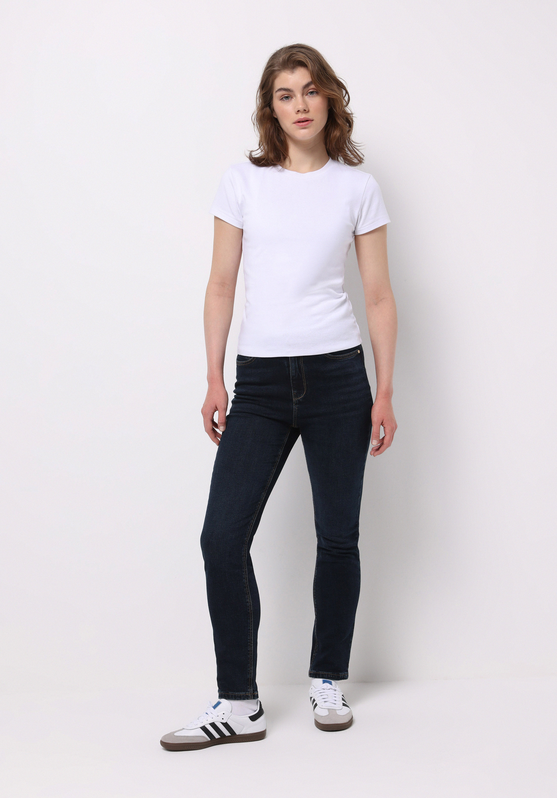 Показати інформацію про 703 Carla Джинси Жіночі  Вузького Крою Cl1077114