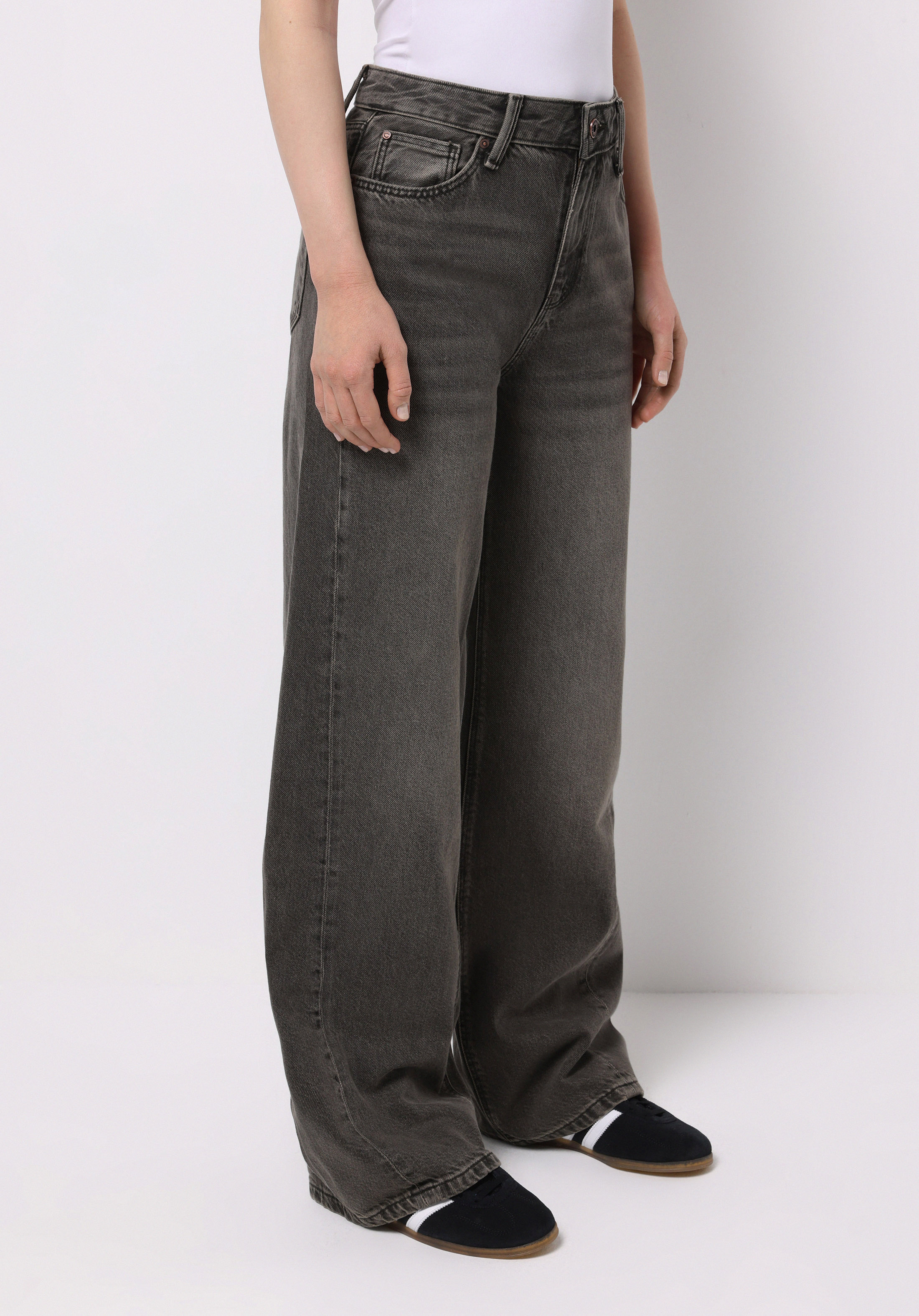 Показати інформацію про 970 Berry Джинси Жіночі  Класичного Крою Cl1077121