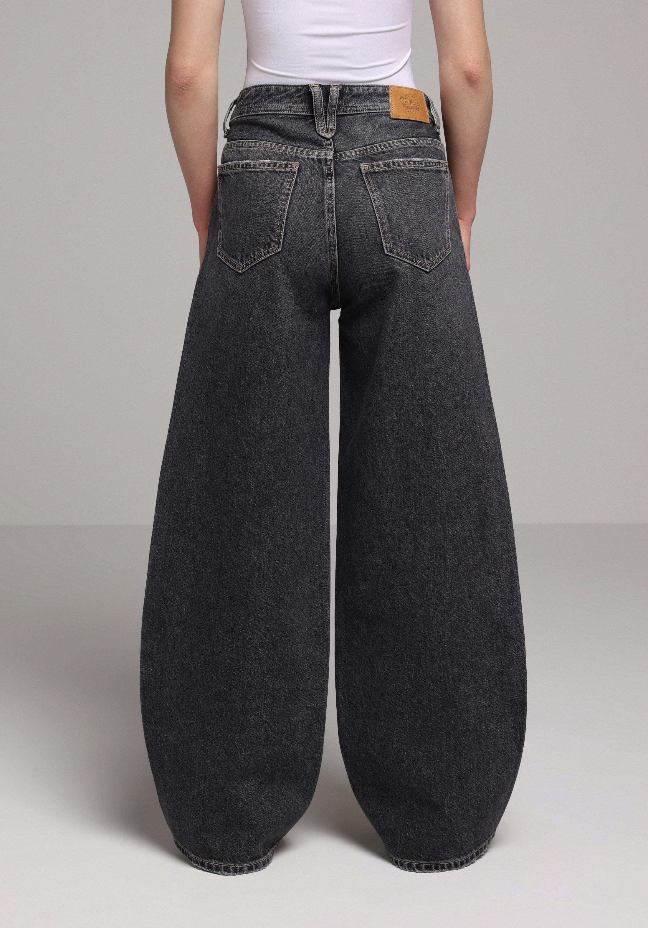 Показати інформацію про Джинси Жіночі Чорні  Cl1078436