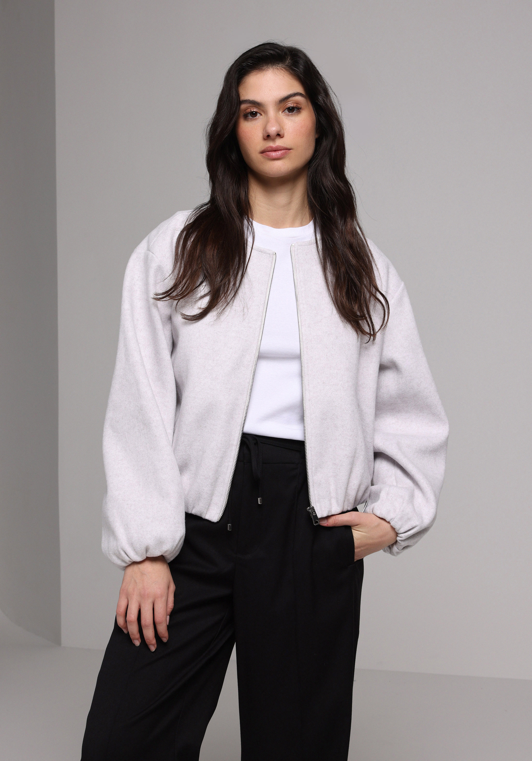 Показати інформацію про Куртка Жіноча Бежева  Cl1078388