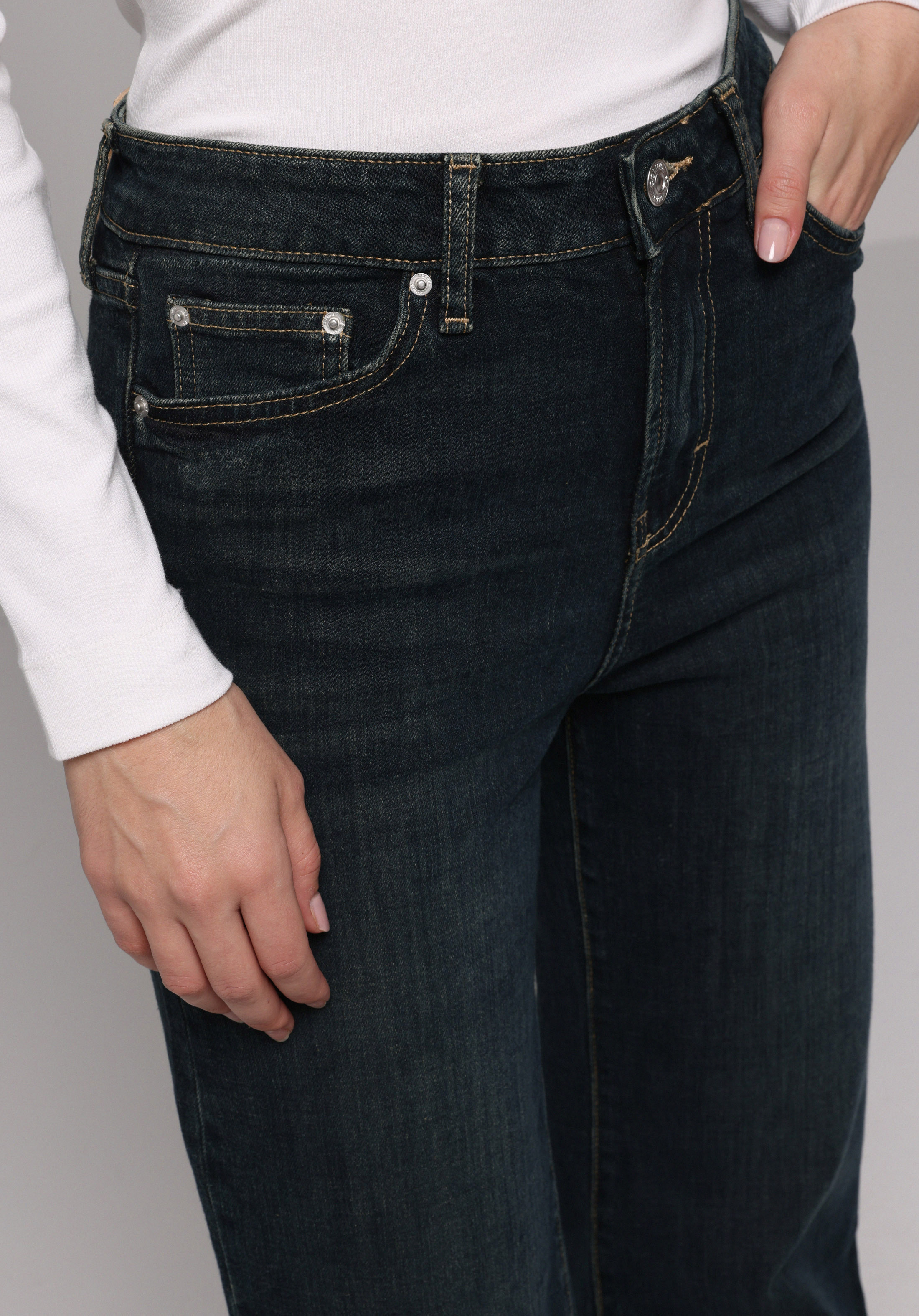 Показати інформацію про 793 Monica Джинси Жіночі  Класичного Крою Cl1078437