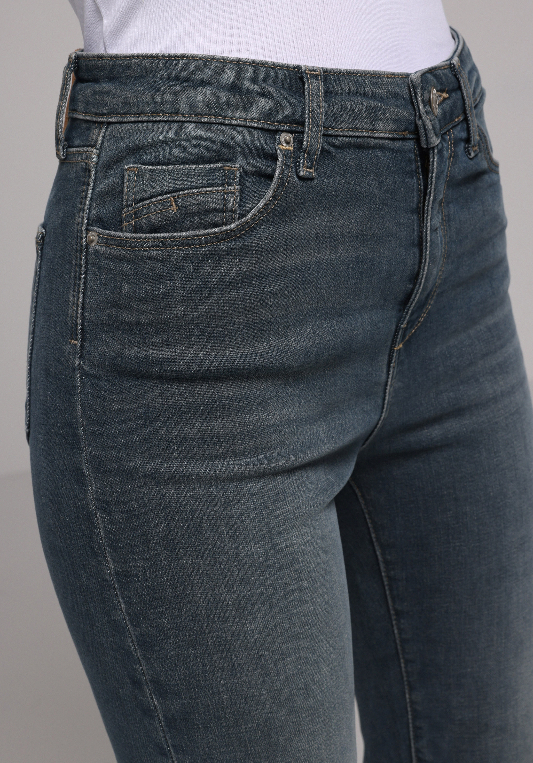 Показати інформацію про 792 Mila Джинси Жіночі Зелені Класичного Крою Cl1078990