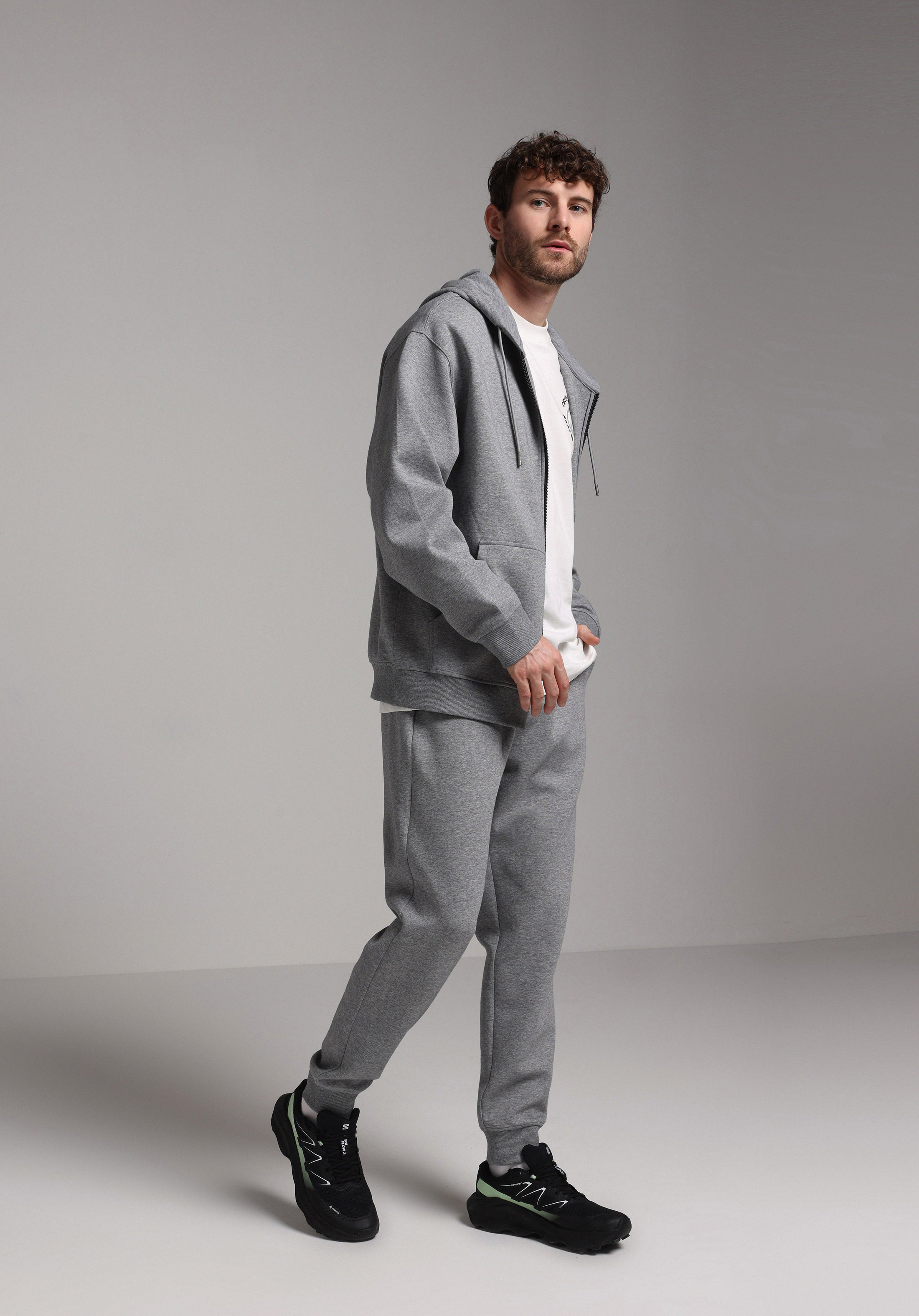 Показати інформацію про Спортивні Брюки Чоловічі Сірі  Cl1070114