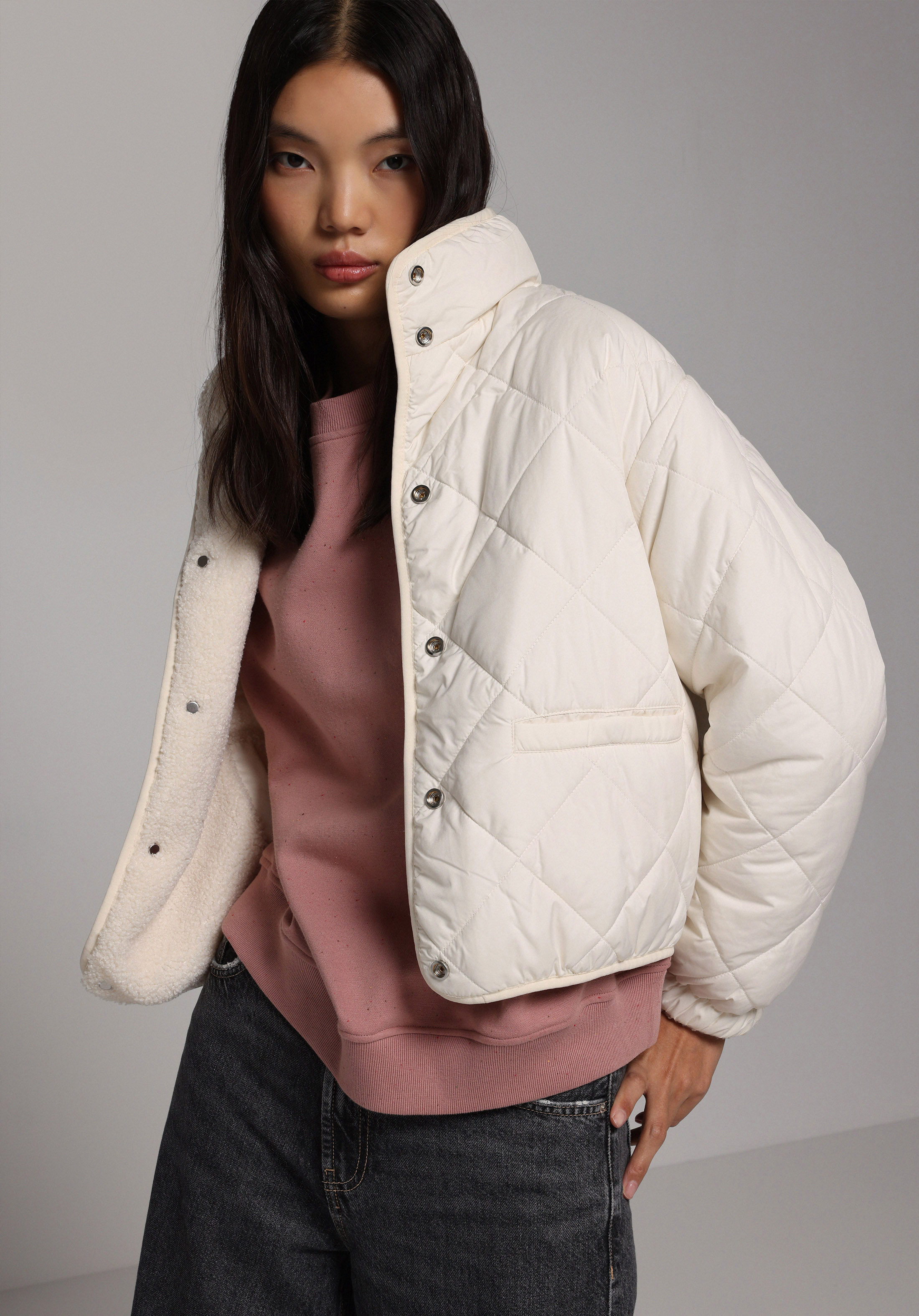 Показати інформацію про Куртка Жіноча Бежева  Cl1077935