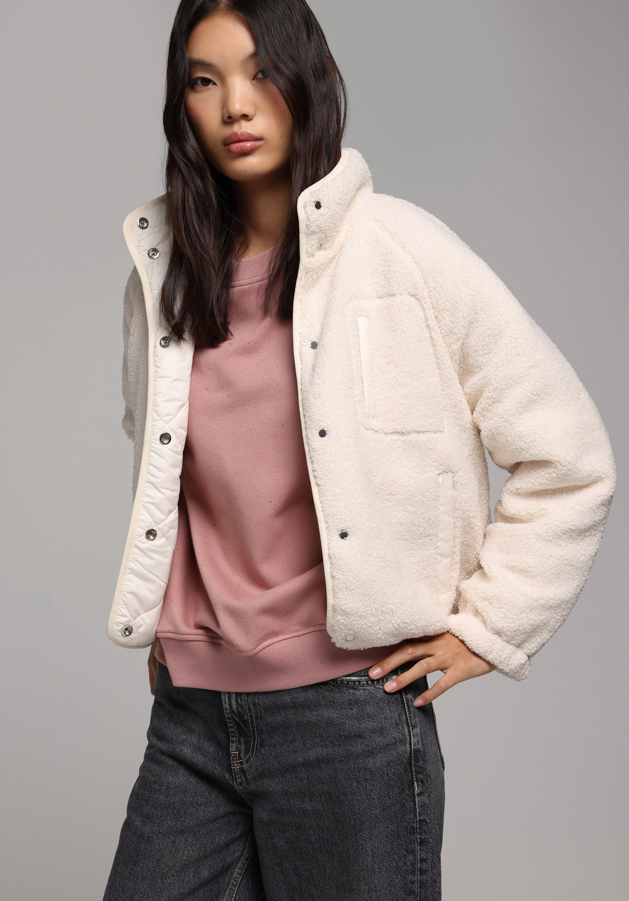 Показати інформацію про Куртка Жіноча Бежева  Cl1077935