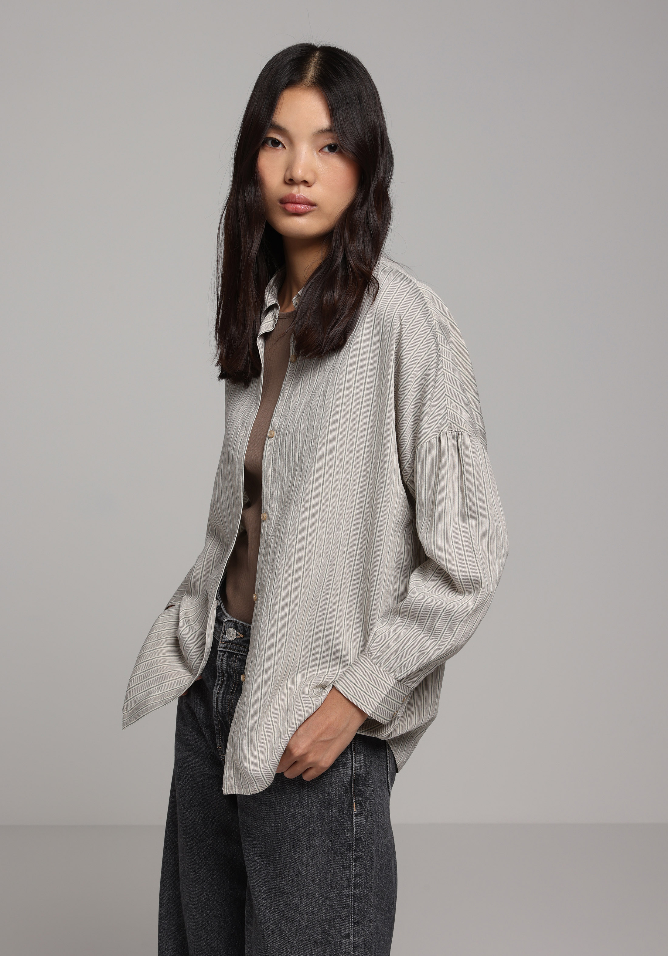 Показати інформацію про Сорочка З Довгим Рукавом Жіноча Бежева  Cl1077757