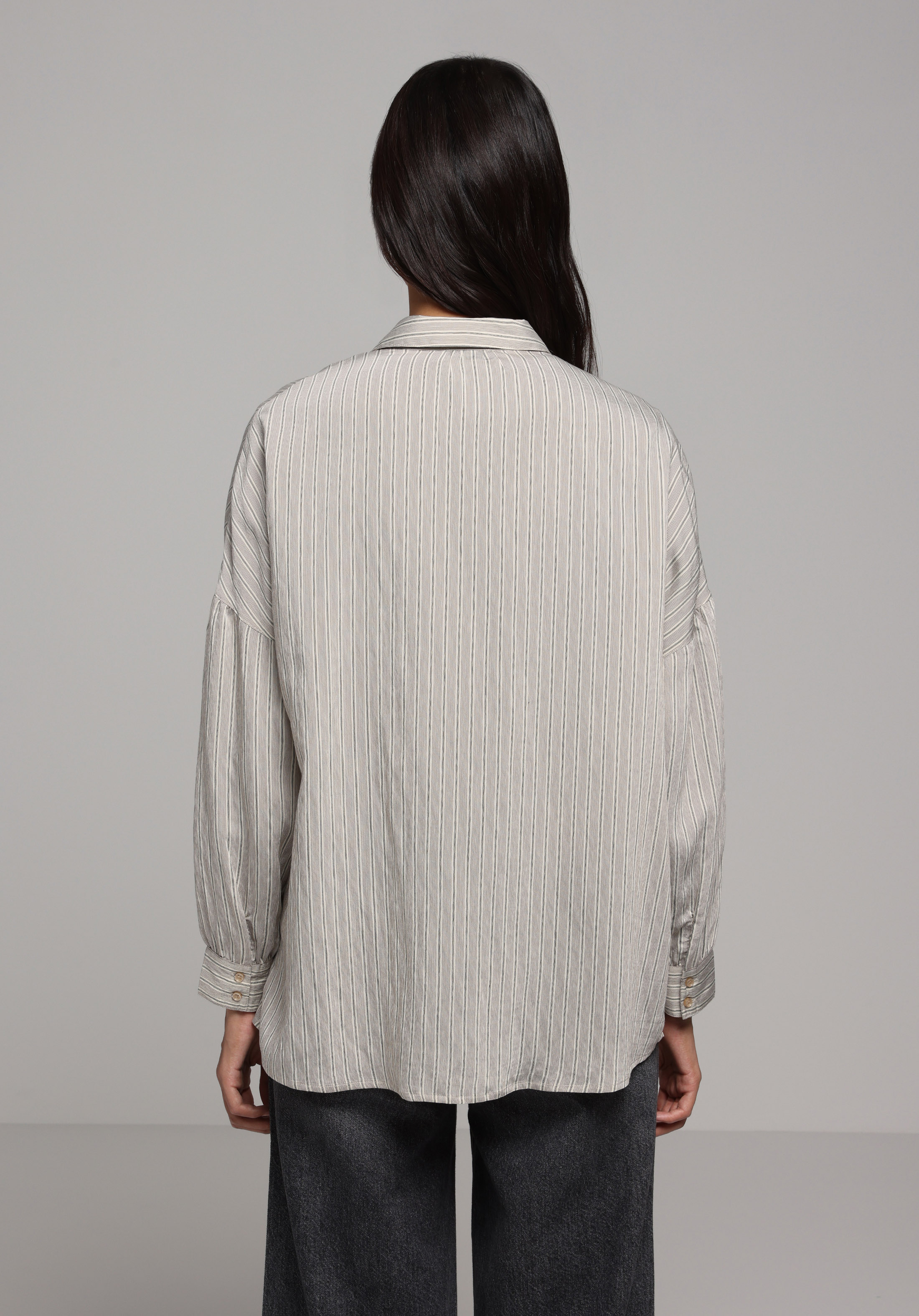 Показати інформацію про Сорочка З Довгим Рукавом Жіноча Бежева  Cl1077757