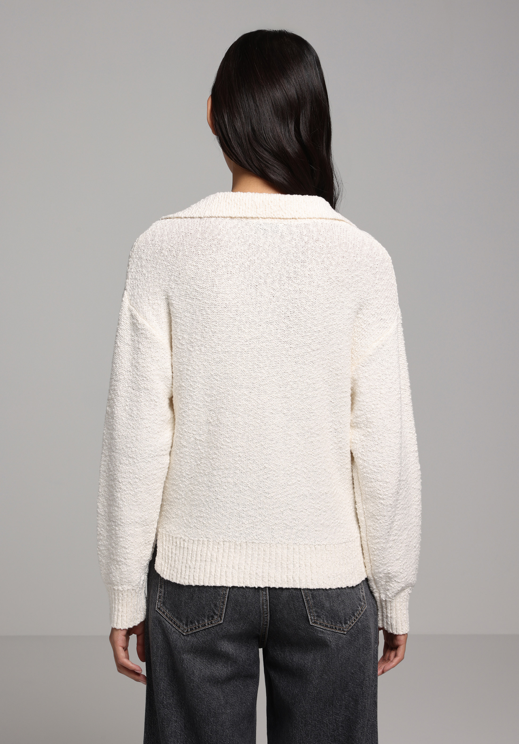 Показати інформацію про Светр Жіночий Білий  Cl1077973