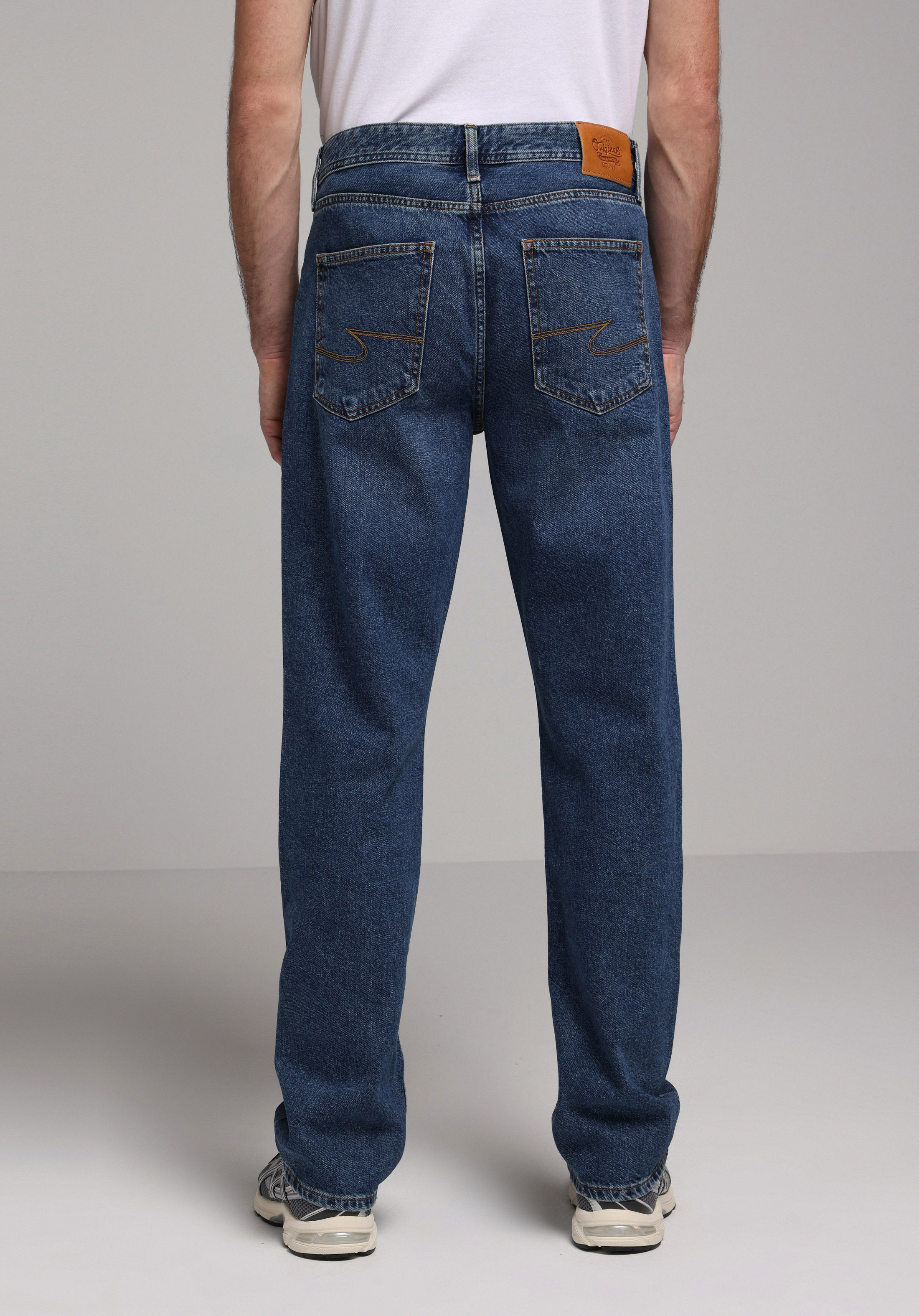 Показати інформацію про 045 David Джинси Чоловічі Блакитні Класичного Крою Cl1078164