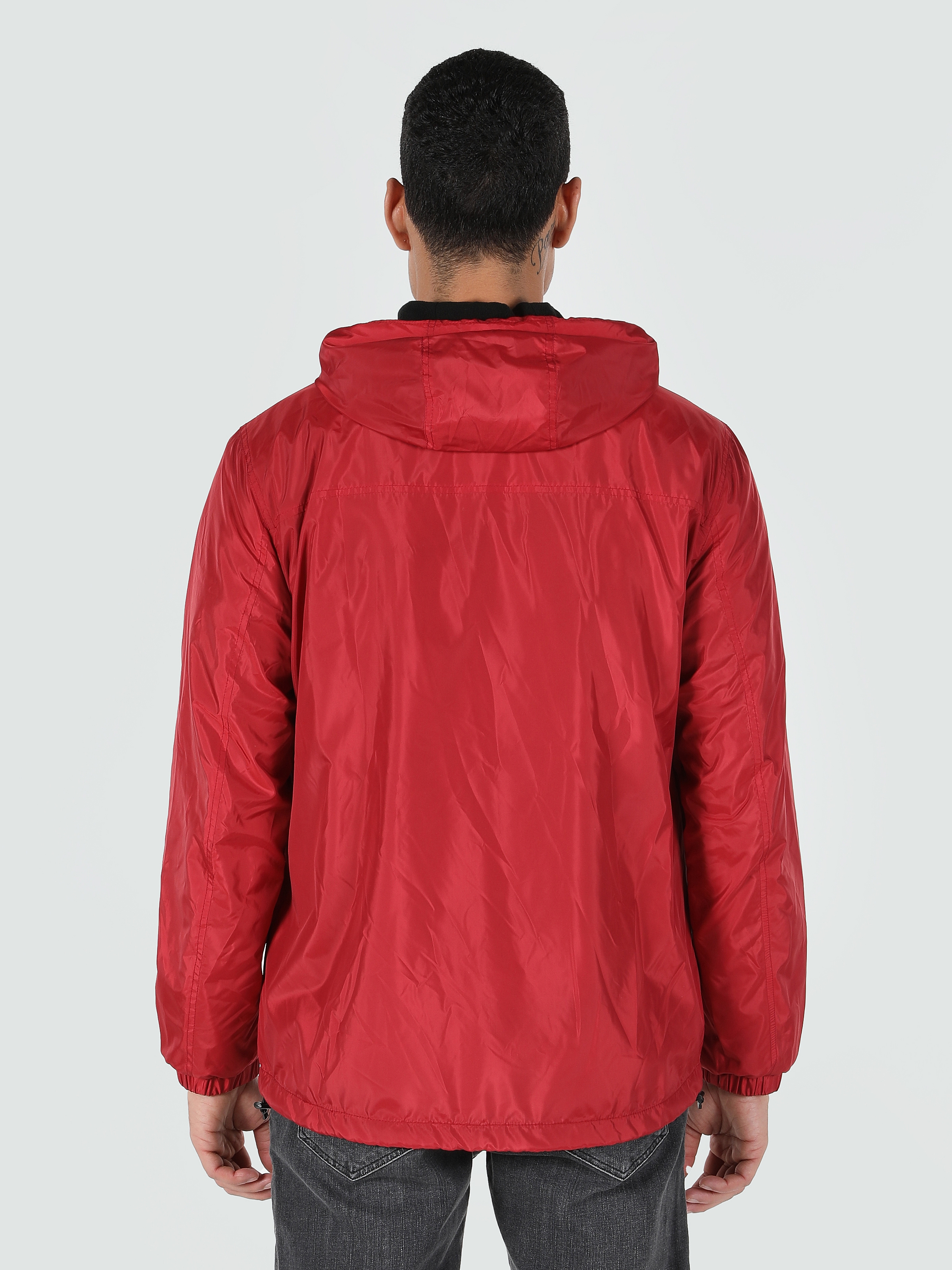 Показати інформацію про Куртка Чоловіча Червона З Кишенею І Капюшоном Класичного Крою Cl1061842