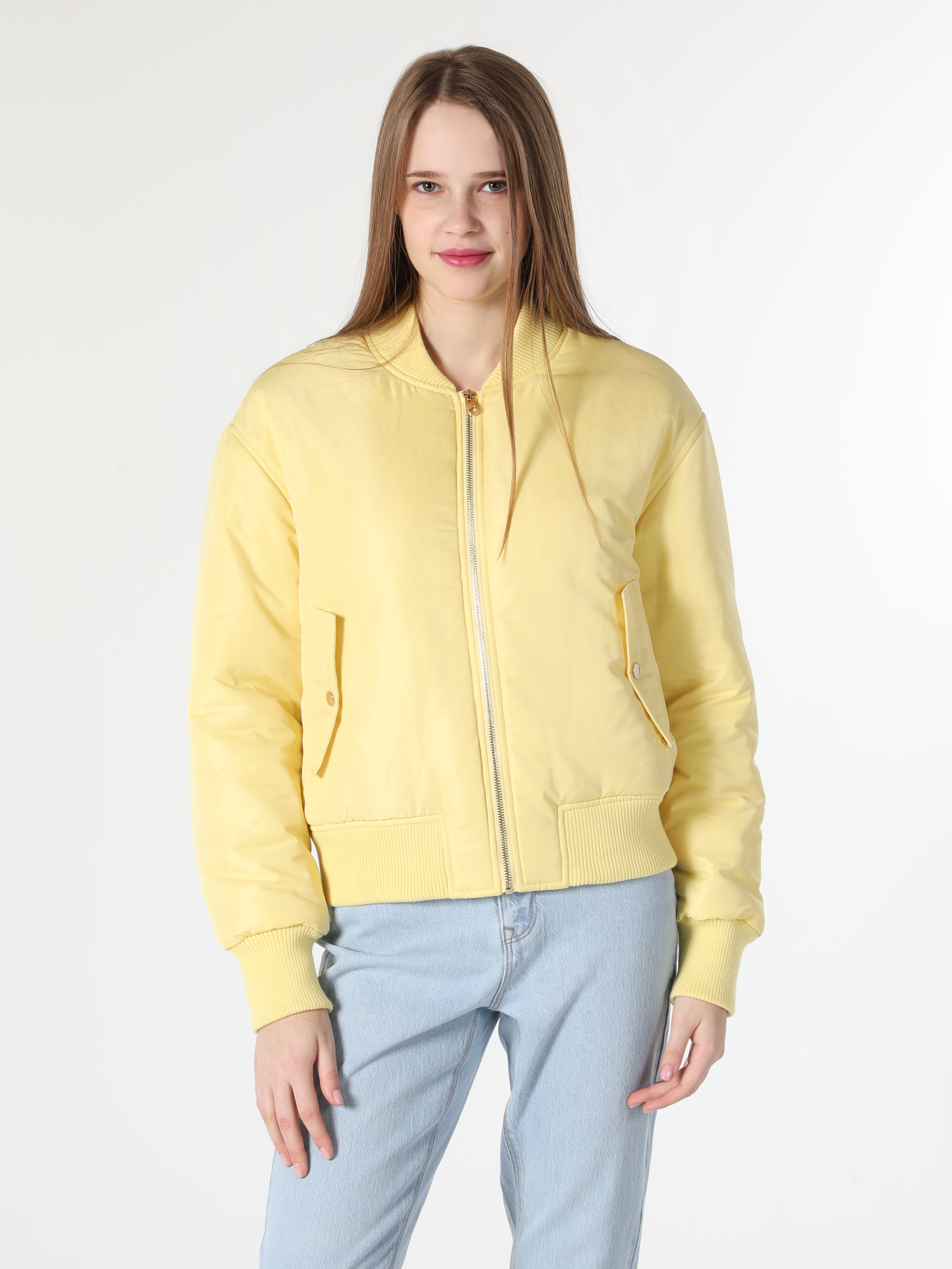 Показати інформацію про Куртка Жіноча Жовта З Кишенями Класичного Крою Cl1062206