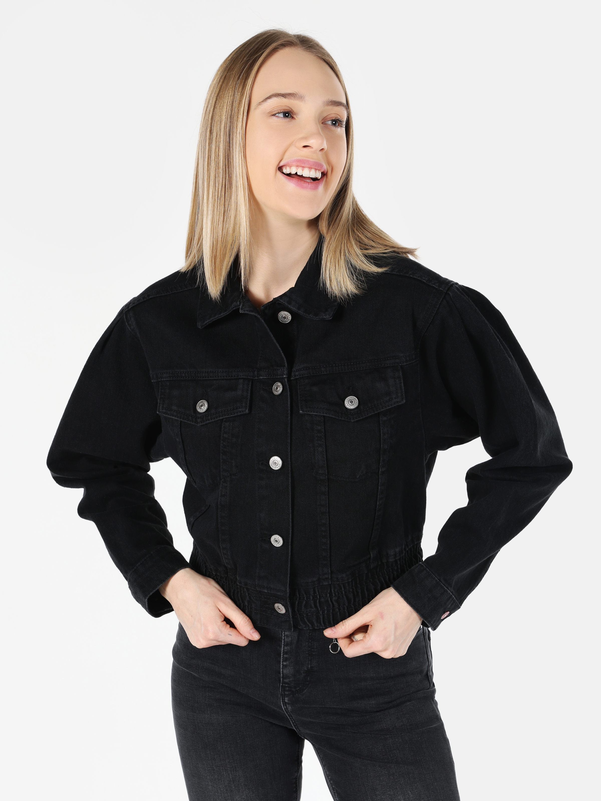 Показати інформацію про Джинсова Куртка Жіноча Чорна Класичного Крою Cl1062331