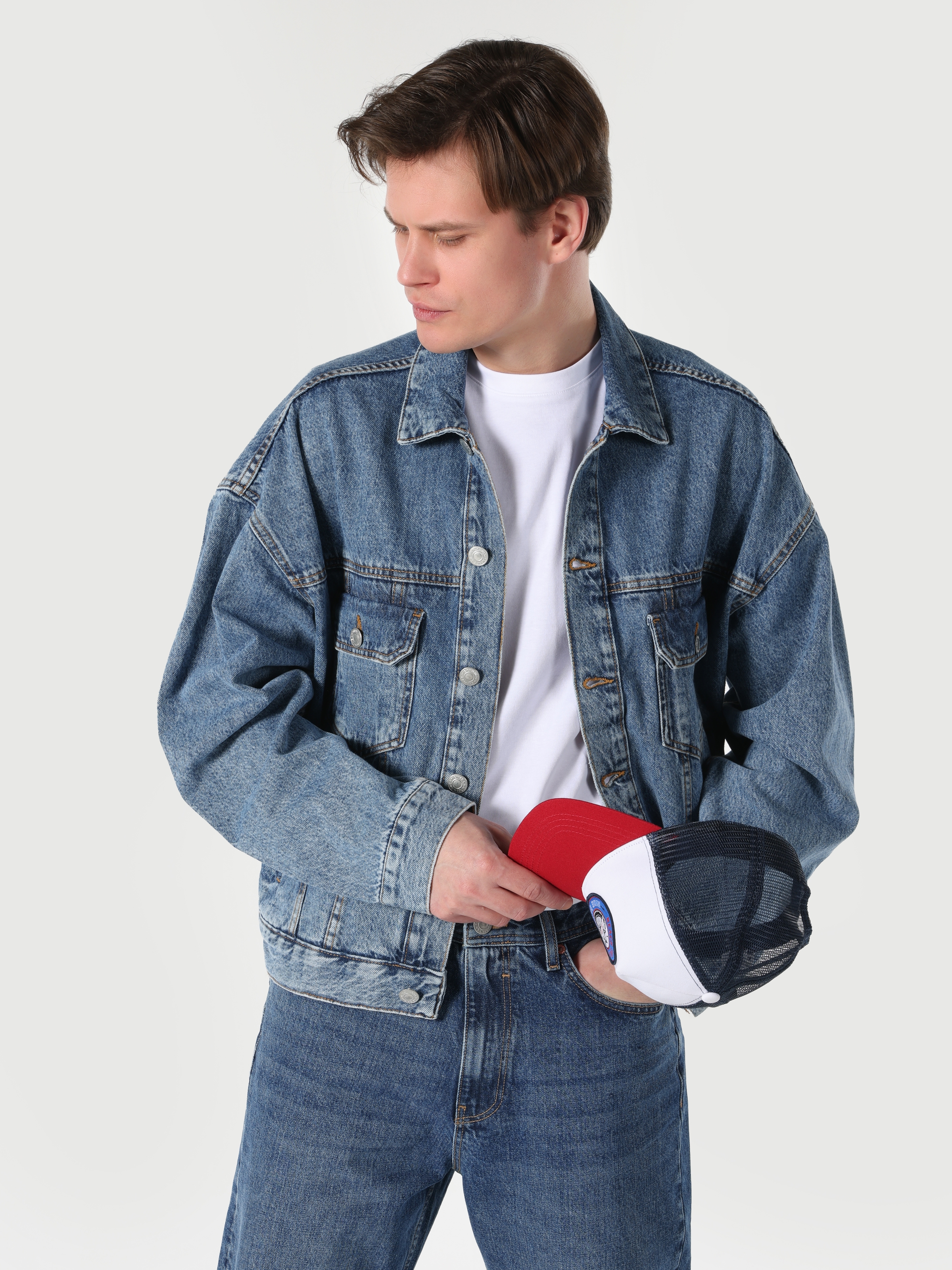 Показати інформацію про Джинсова Куртка Чоловіча Блакитна З Кишенею Класичного Крою Cl1062451