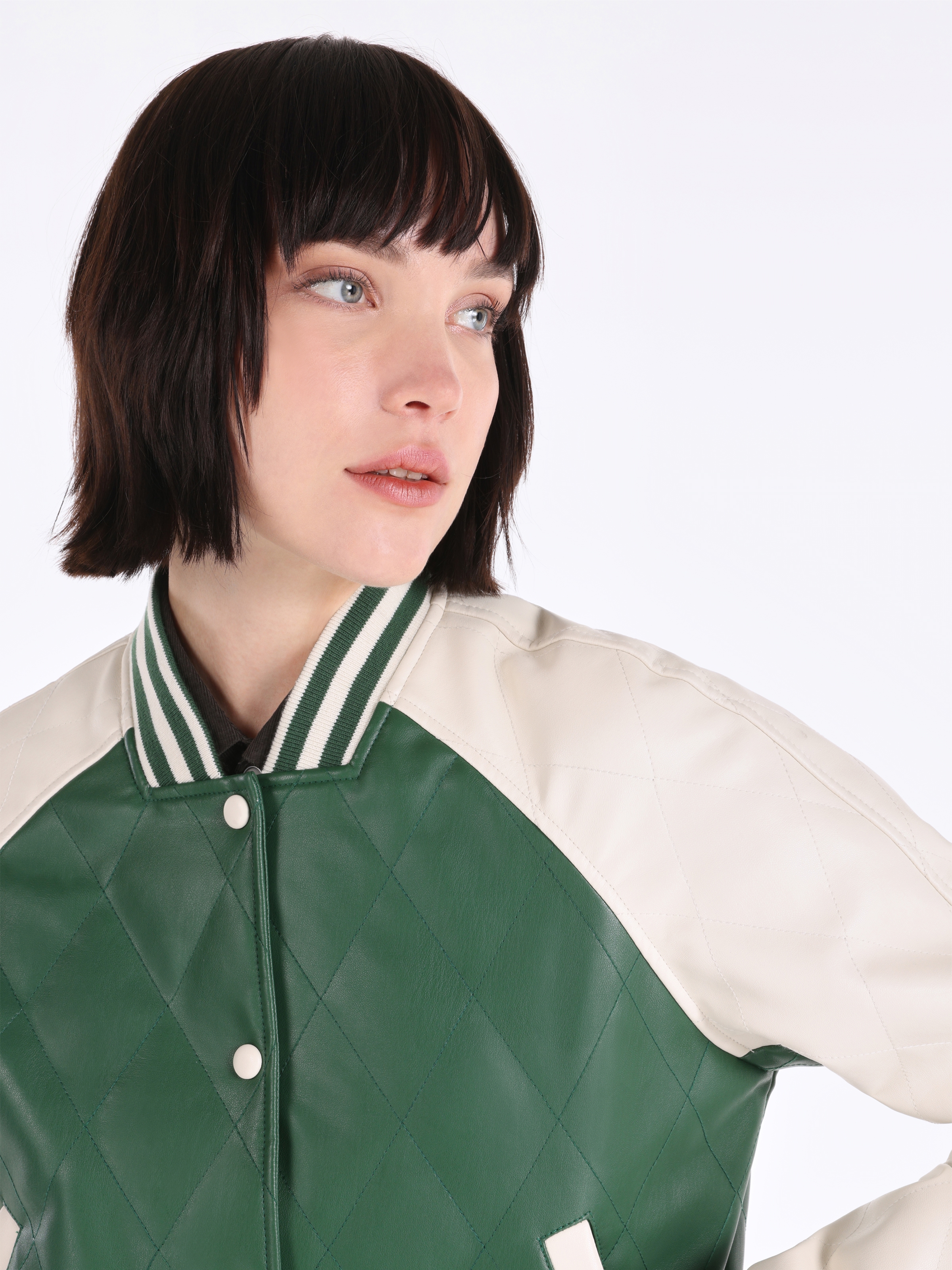 Показати інформацію про  Куртка з еко-шкіри Жіноча Зелена  