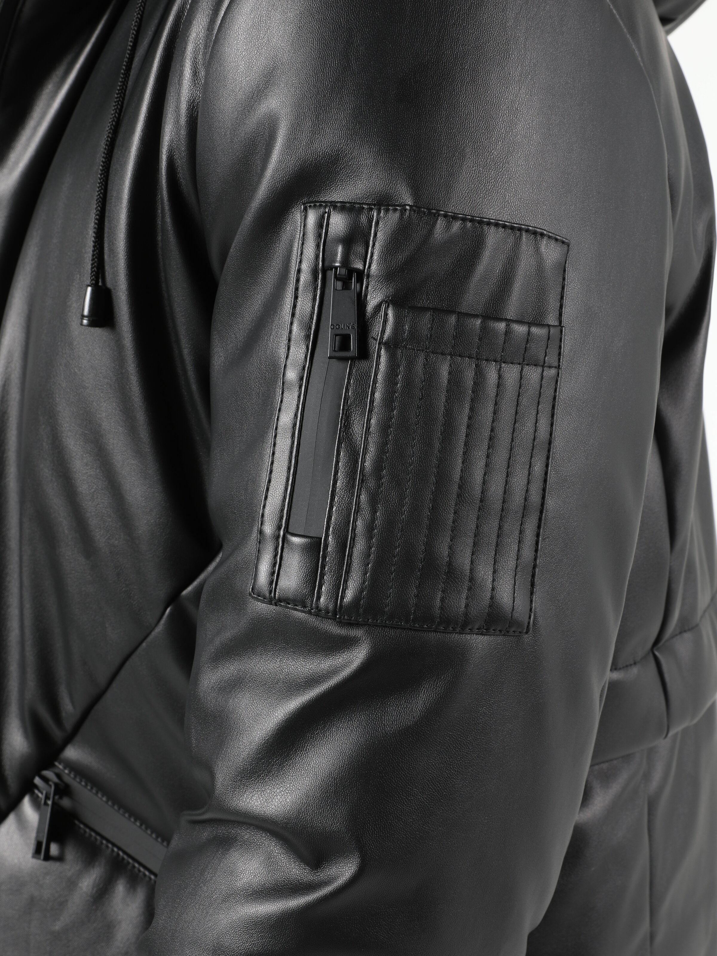 Показати інформацію про Куртка З Еко-Шкіри Чоловіча Чорна Класичного Крою Cl1051227
