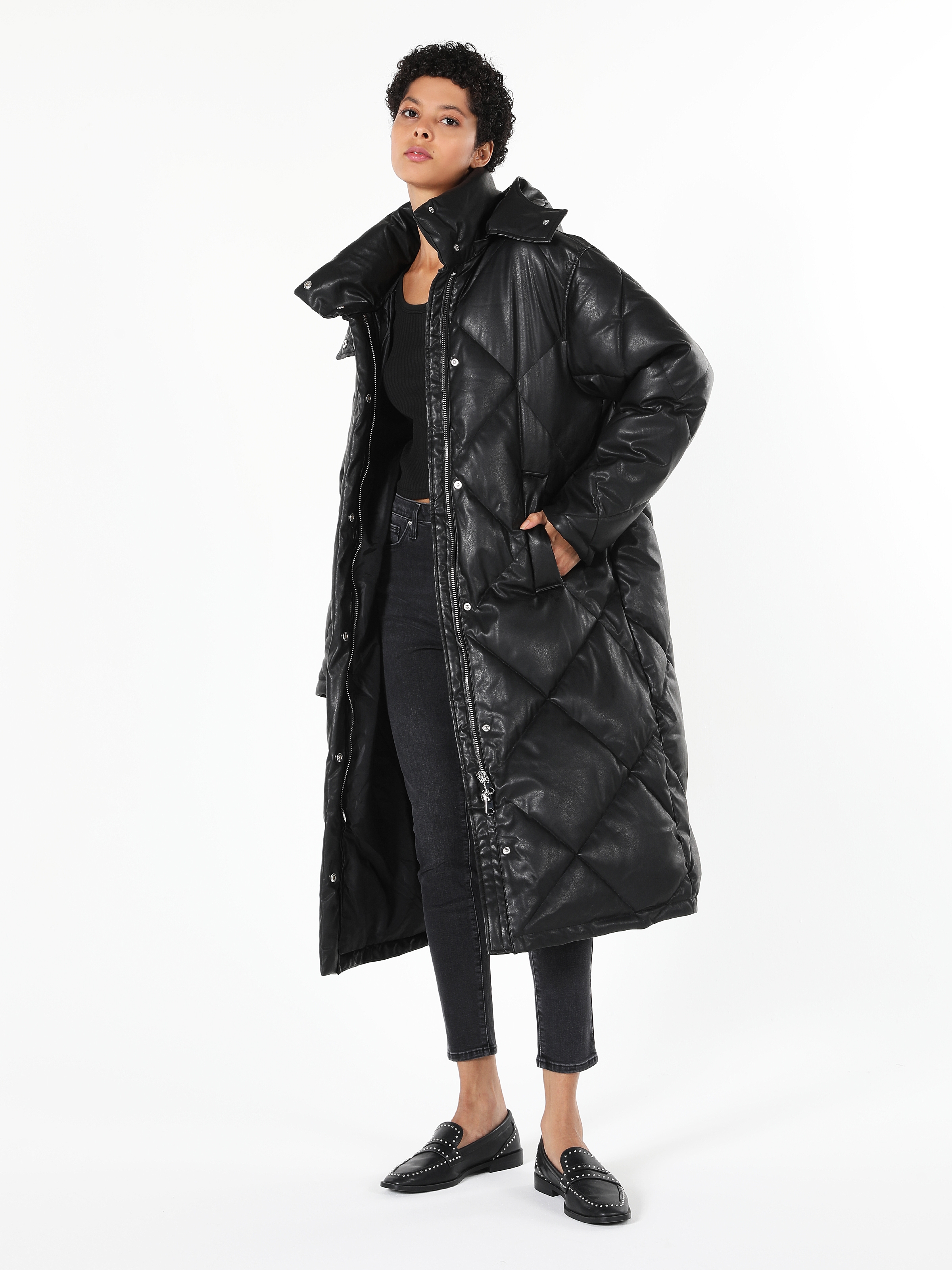 Показати інформацію про Пухове Пальто Жіноче Чорне Довге Класичного Крою Cl1060950