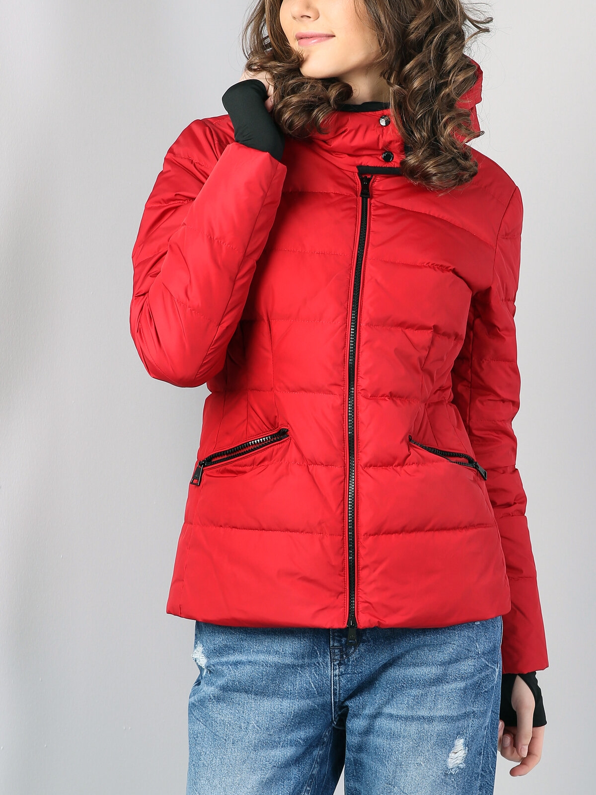 Показати інформацію про Куртка Жіноча Червона Класичного Крою Cl1036118