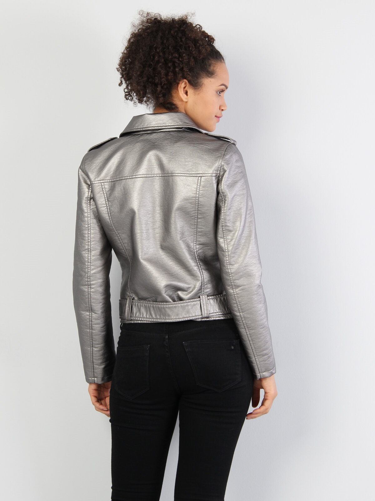 Показати інформацію про Куртка З Еко-Шкіри Жіноча Срібна Вузького Крою Cl1035092