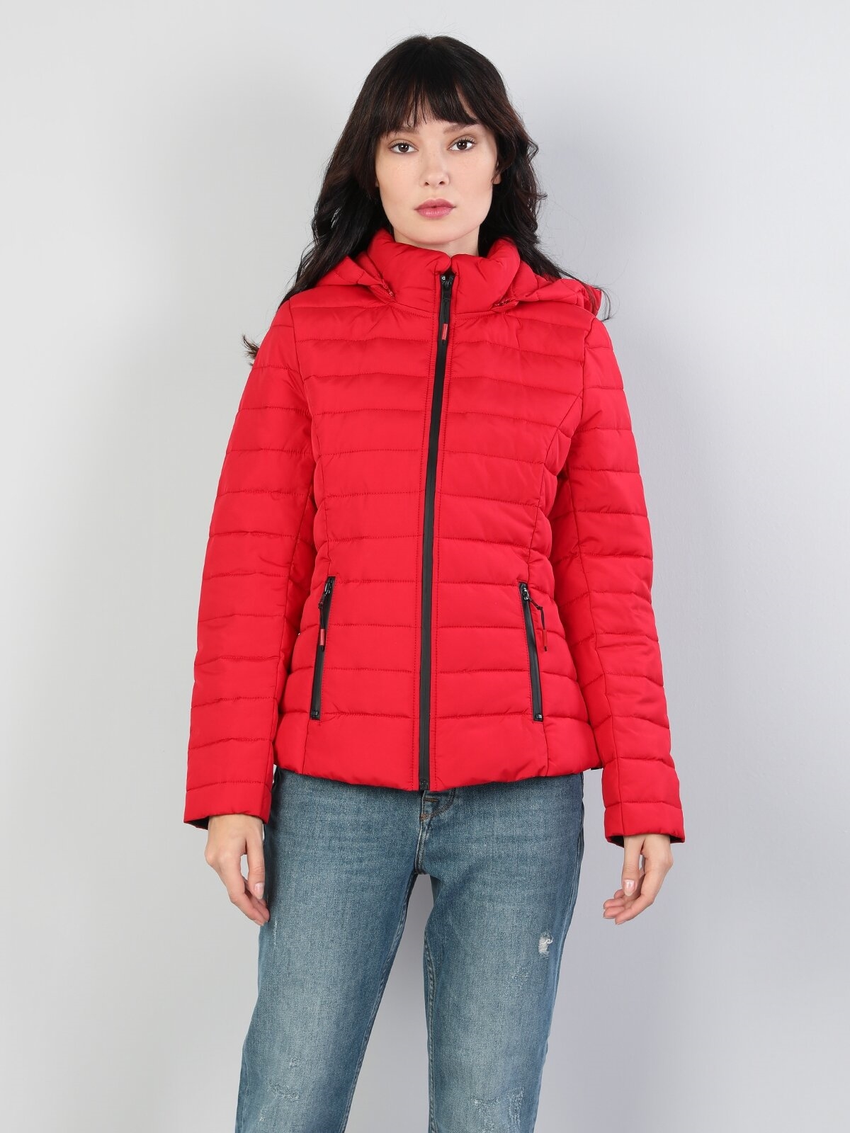 Показати інформацію про Куртка Жіноча Червона Класичного Крою Cl1044300