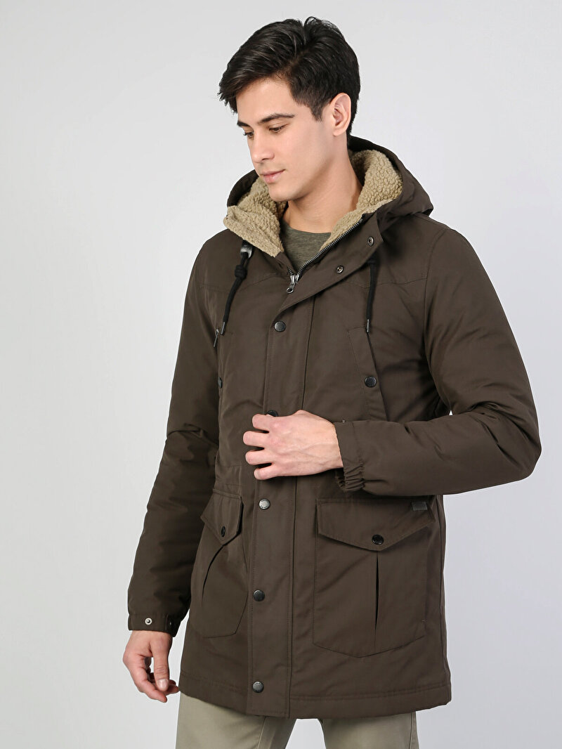 Показати інформацію про Пальто Чоловіче Хакі Класичного Крою Cl1045871