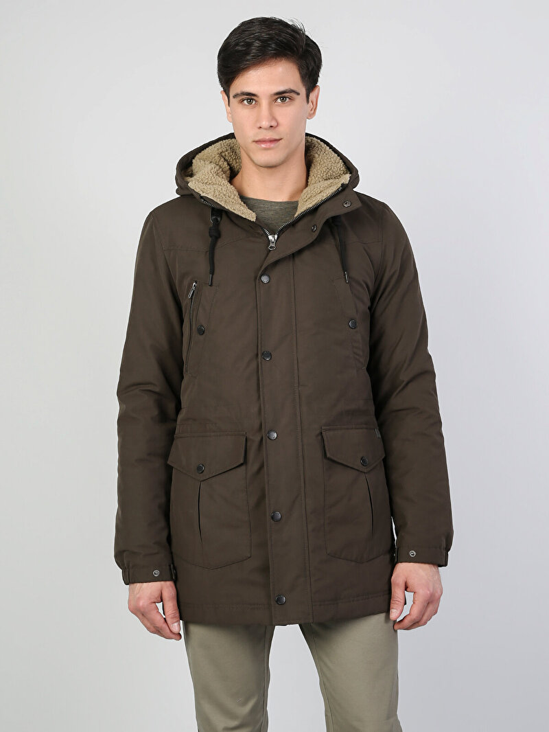 Показати інформацію про Пальто Чоловіче Хакі Класичного Крою Cl1045871