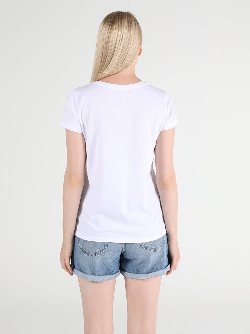 Показати інформацію про Футболка Жіноча Біла Класичного Крою Cl1051337