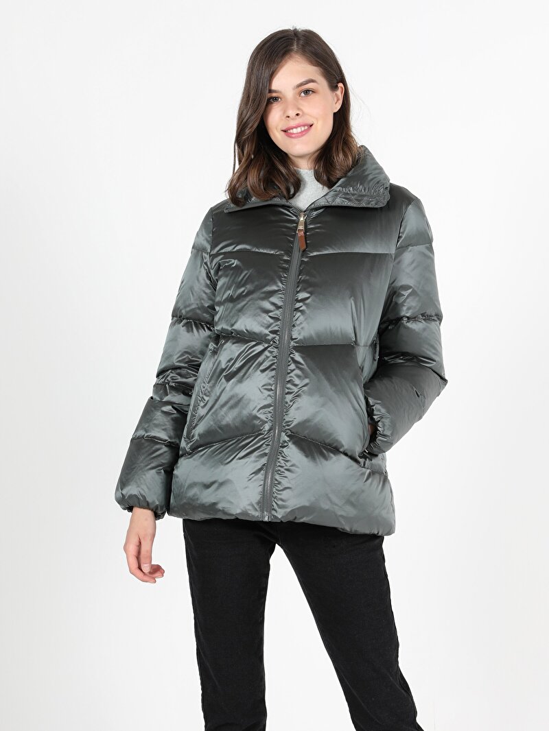 Показати інформацію про Куртка Жіноча Хакі Класичного Крою Cl1050707