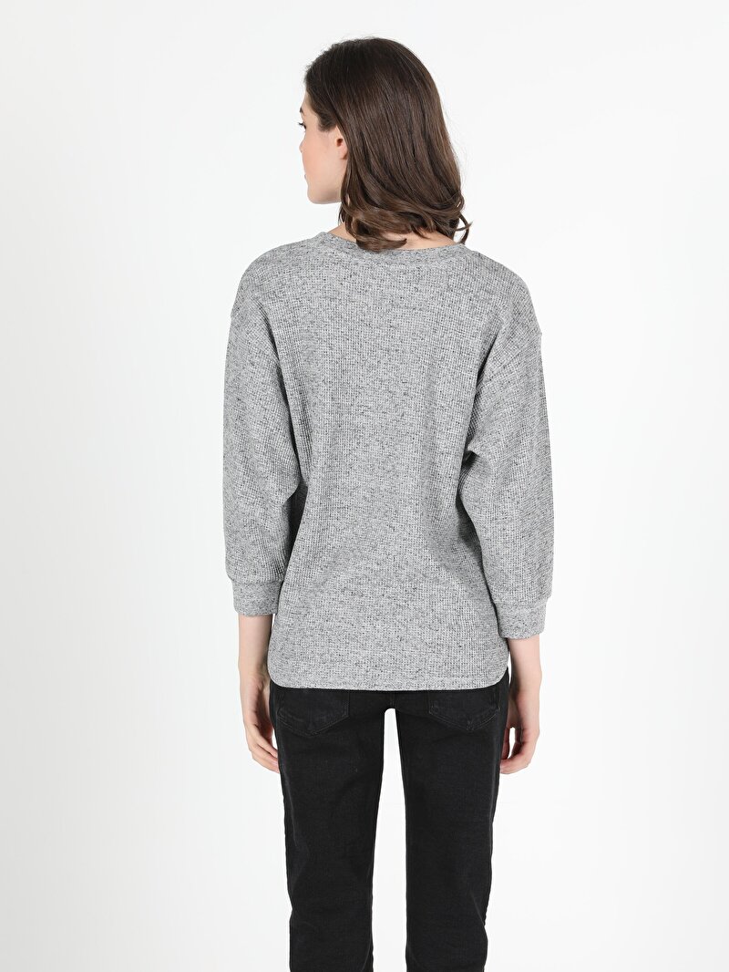 Показати інформацію про Футболка З Довгим Рукавом Жіноча Сіра Класичного Крою Cl1050520