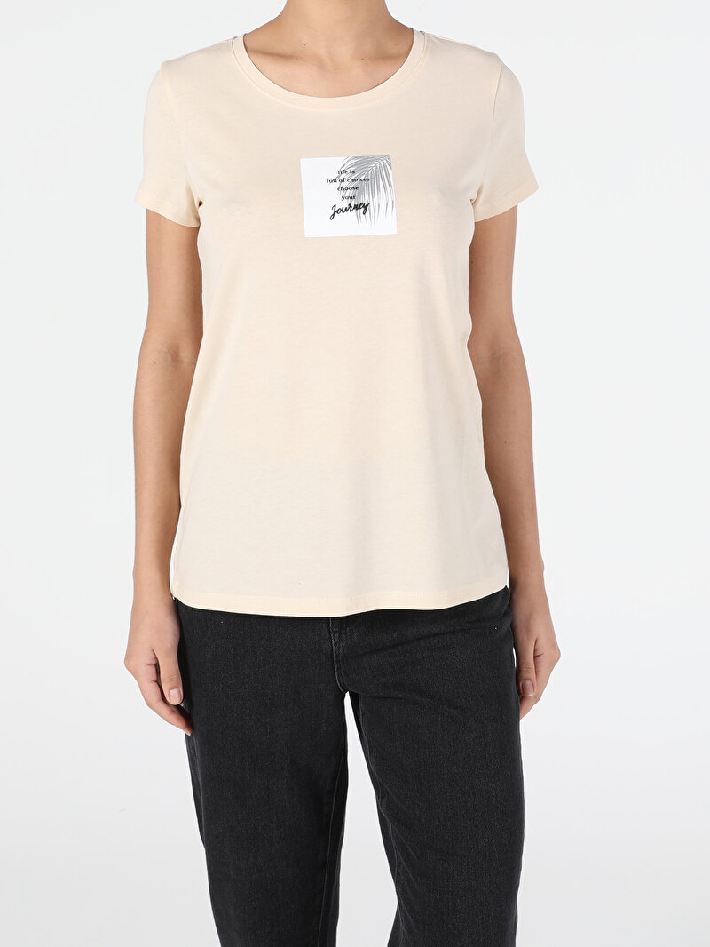 Показати інформацію про Футболка Жіноча Бежева Класичного Крою Cl1052427