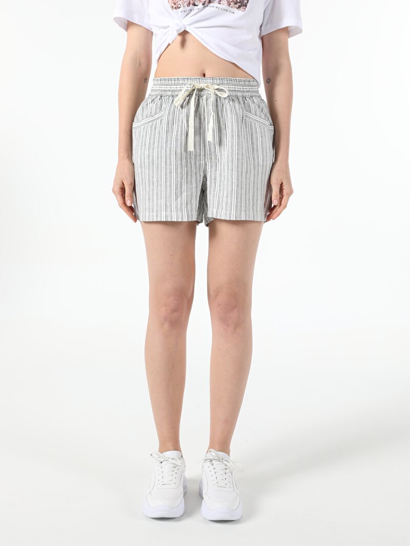 Показати інформацію про Шорти Жіночі Білі  Cl1054114