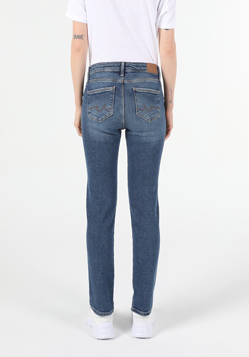 Показати інформацію про 703 Carla Джинси Жіночі  Вузького Крою Cl1054599