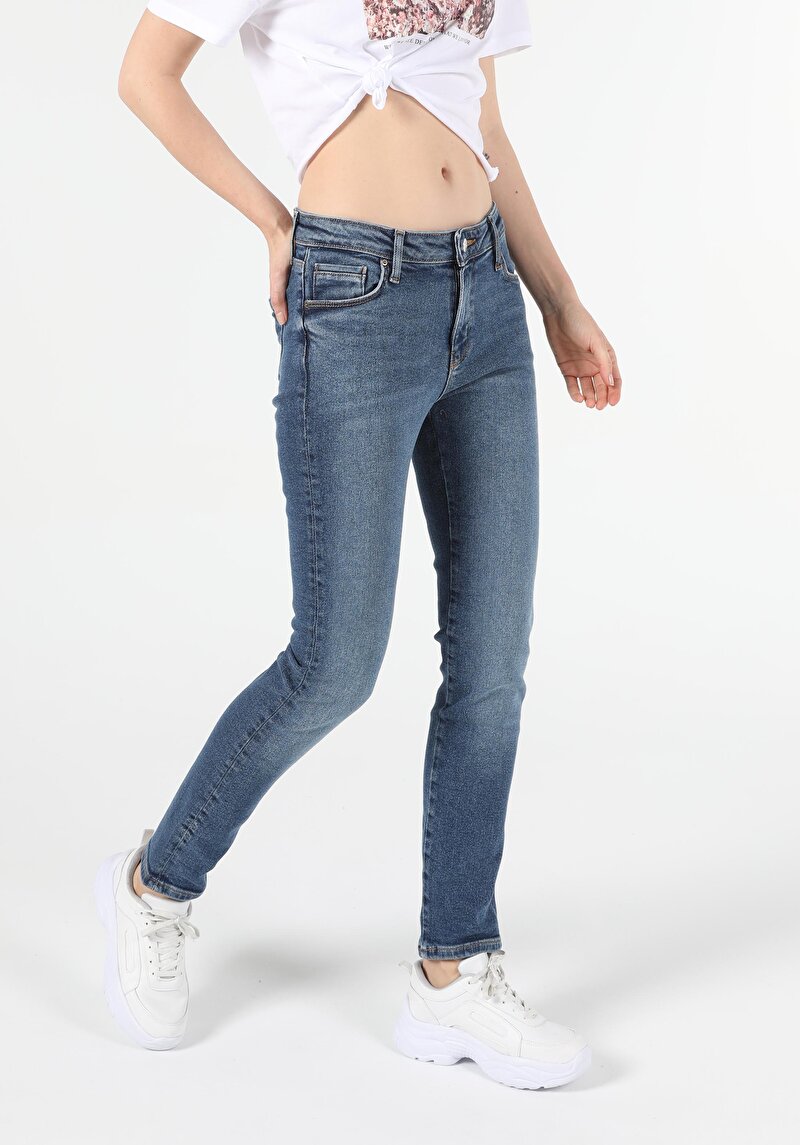 Показати інформацію про 703 Carla Джинси Жіночі  Вузького Крою Cl1054599