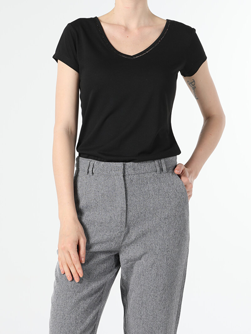 Показати інформацію про Футболка З Коротким Рукавом Жіноча Чорна  Cl1052411