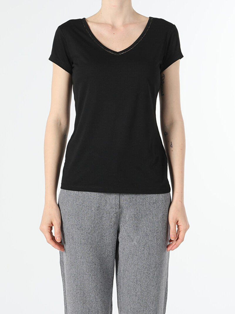 Показати інформацію про Футболка З Коротким Рукавом Жіноча Чорна  Cl1052411