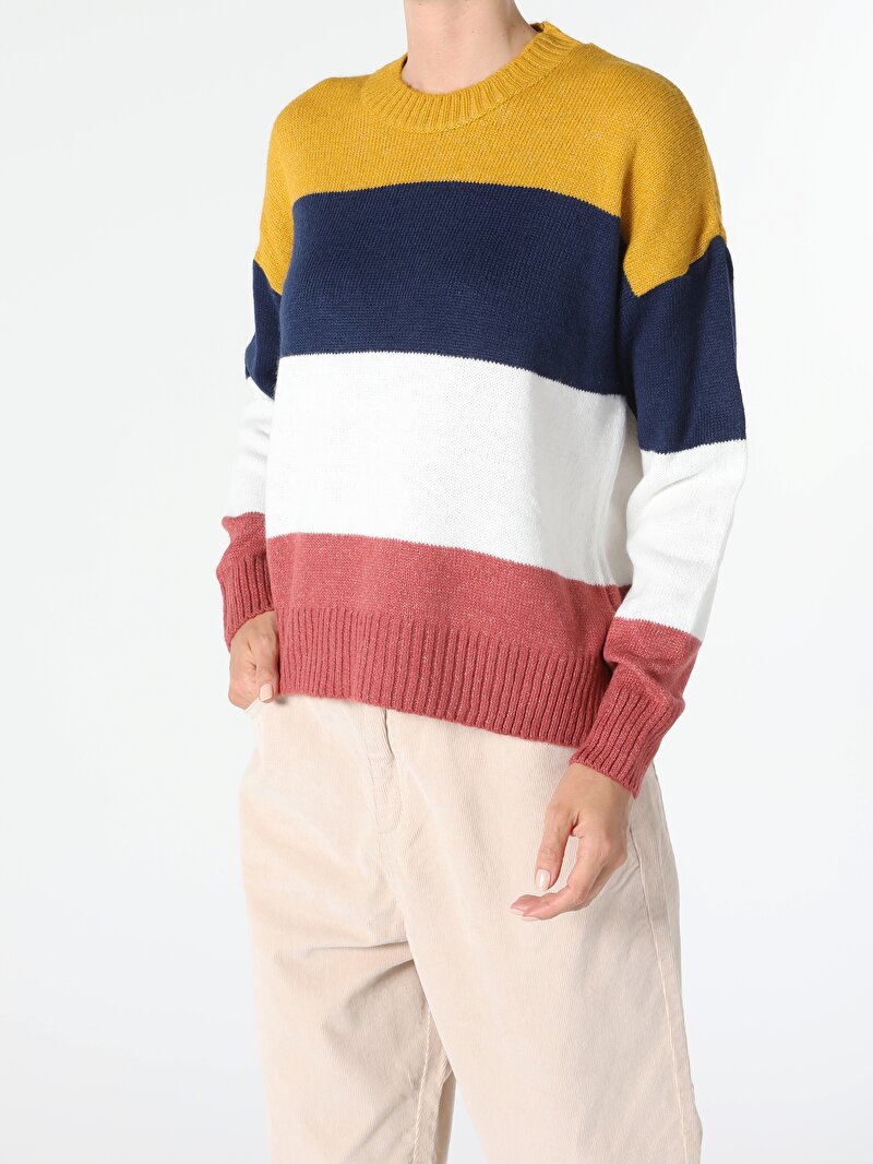 Показати інформацію про Светр Жіночий Мультіколор  Cl1055299