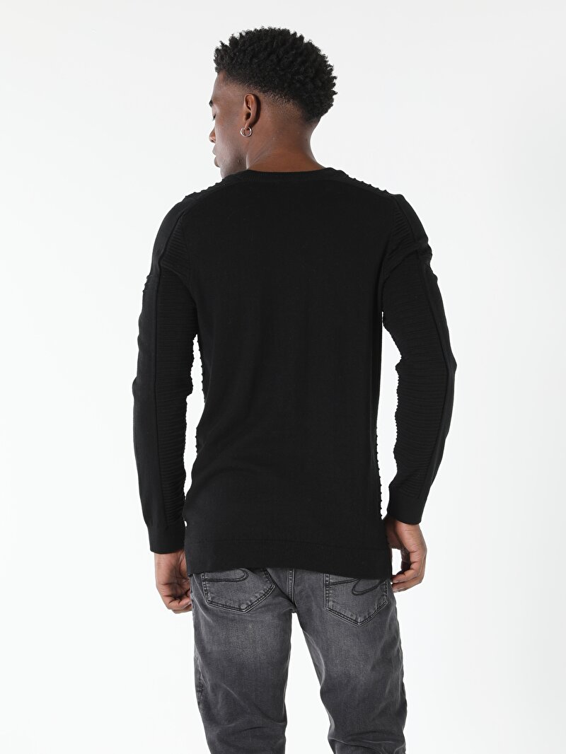 Показати інформацію про Светр Чоловічий Чорний  Cl1056364