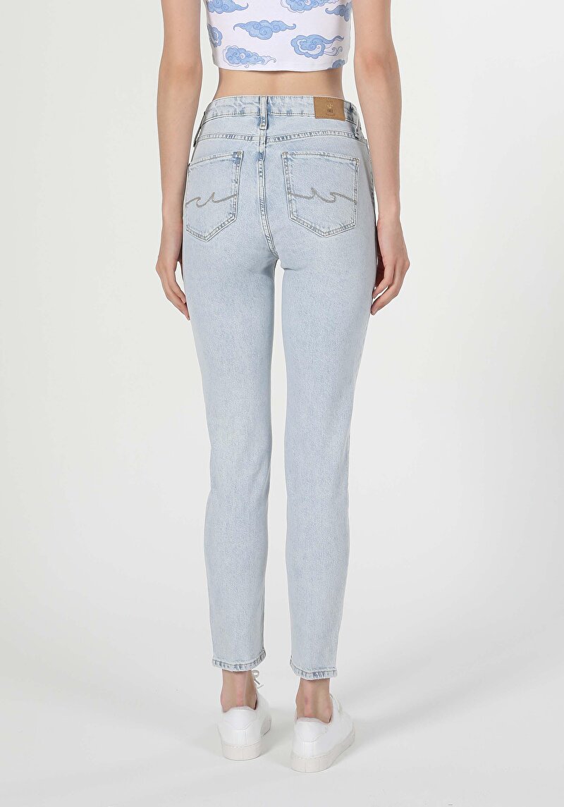 Показати інформацію про 703 Carla Джинси Жіночі  Вузького Крою Cl1059273