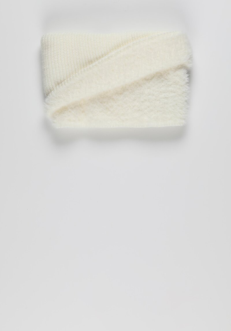 Показати інформацію про Шарф Жіночий Бежевий  Cl1061326