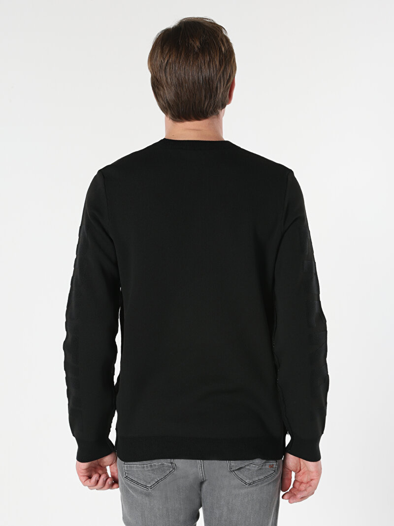 Показати інформацію про Светр Чоловічий Чорний  Cl1062328