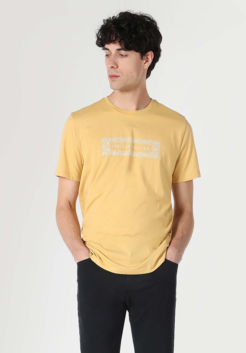 Показати інформацію про Футболка З Коротким Рукавом Чоловіча Жовта  Cl1062495
