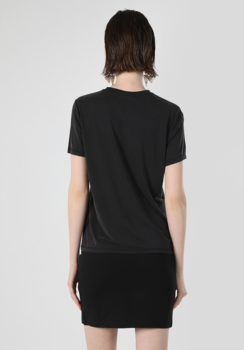 Показати інформацію про Футболка З Коротким Рукавом Жіноча Чорна  Cl1063418