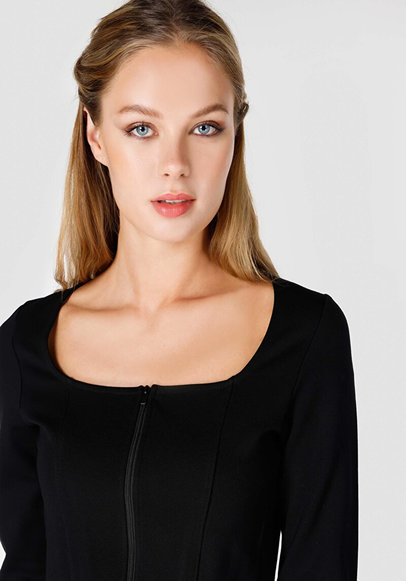 Показати інформацію про Футболка З Довгим Рукавом Жіноча Чорна  Cl1065169