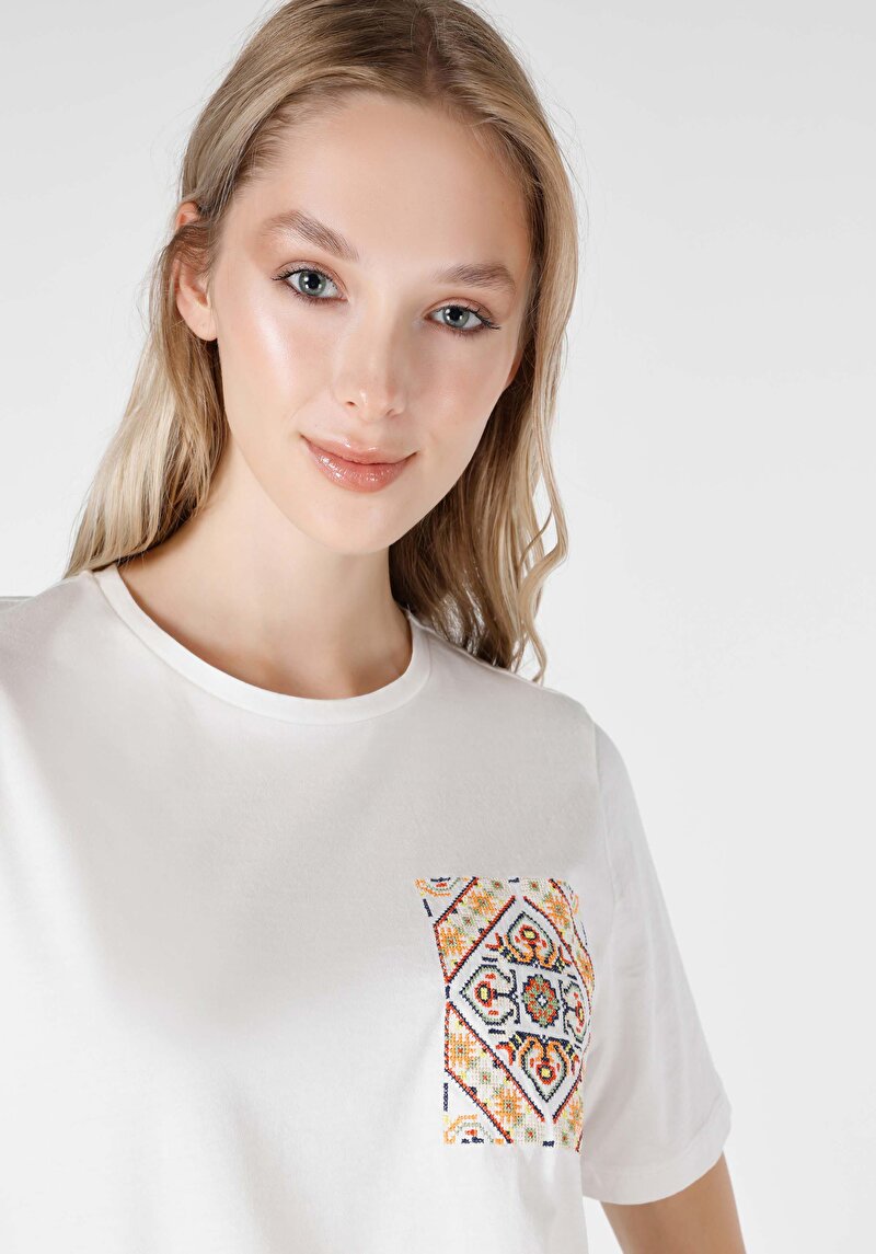 Показати інформацію про Футболка З Коротким Рукавом Жіноча Біла  Cl1065167